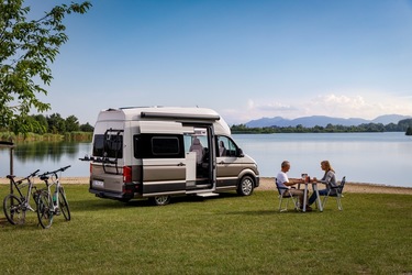 FOTO Volkswagen lansează cea mai luxoasă autorulotă, Grand California, cu toaletă și pat supraetajat