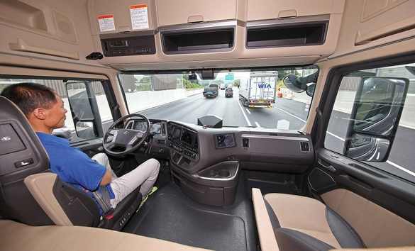 FOTO Hyundai a testat primul camion autonom pe șoselele din Coreea de Sud