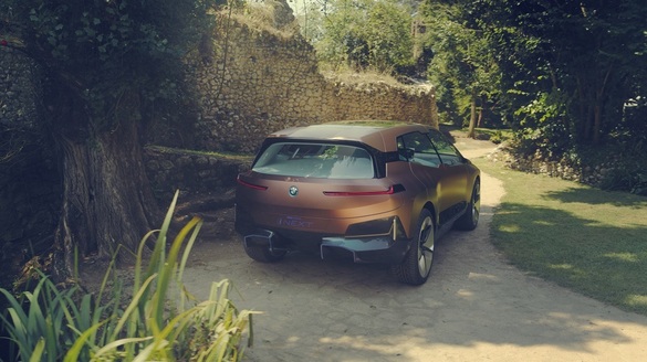 VIDEO & FOTO BMW a dezvăluit Vision iNEXT, un concept-car ce anticipează evoluția mărcii în următorii ani