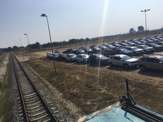FOTO Antifrauda controlează comerțul cu mașini second-hand, 12 parcuri auto cu autoturisme au fost sigilate. Recomandări pentru cei care cumpără astfel de mașini