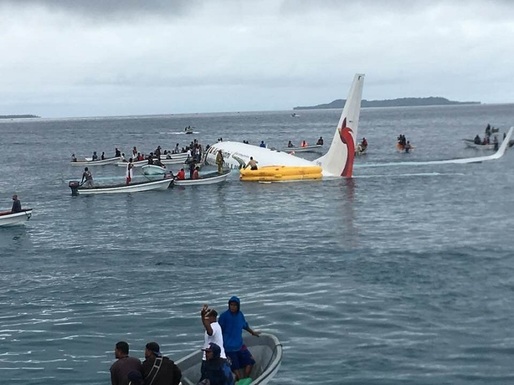 VIDEO Un avion Boeing 737 a căzut în apă în apropierea unei insule din Micronesia