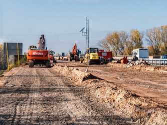 Aleșii fac și ei autostrăzi tot pe hârtie: Un proiect de lege obligă Guvernul să construiască ”Autostrada Estului” în cel mult 4 ani