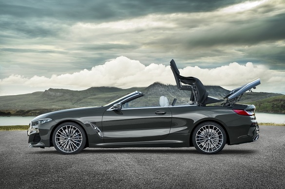 BMW a prezentat versiunea Cabrio a noului model Serie 8 Coupe. Se pregătesc M8 și Gran Coupe