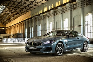 FOTO BMW Serie 8 Coupe, prezentat în premieră în România, alături de mașina lui Valentin Ceaușescu. Ce preț va avea