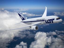 Pasagerii unui zbor al companiei poloneze LOT au făcut chetă pentru a cumpăra o piesă indispensabilă decolării avionului