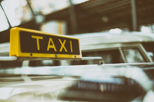 Controale ale Poliției Rutiere la taximetriștii din București: 10% dintre autoturismele verificate aveau defecțiuni tehnice majore