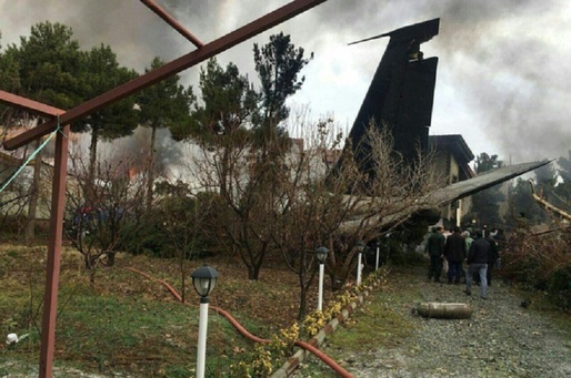 Un avion de transport marfă s-a prăbușit în Iran; 10 persoane s-ar fi aflat la bord