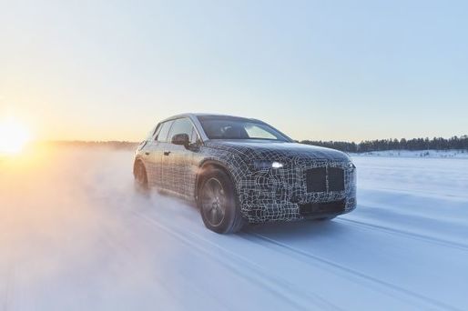 FOTO BMW iNEXT, teste sub camuflaj la Cercul Arctic