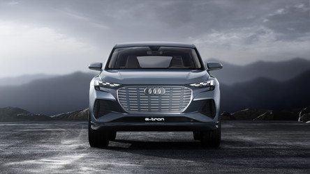 FOTO Audi Q4 e-tron, va fi, în 2020, cel mai accesibil vehicul electric al mărcii