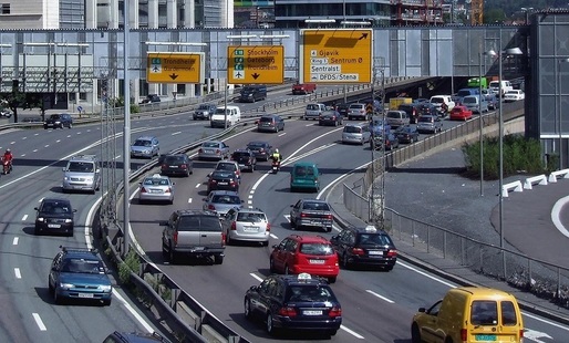 Oslo va deveni primul oraș din lume care va instala sisteme wireless de încărcare a taxiurilor electrice