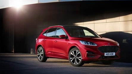 FOTO Ford Kuga, o nouă generație, cu un design mai lipsit de personalitate, dar cu motor hibrid