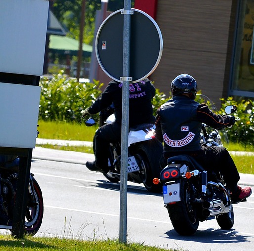 Olanda a interzis clubul de motocicliști Hells Angels