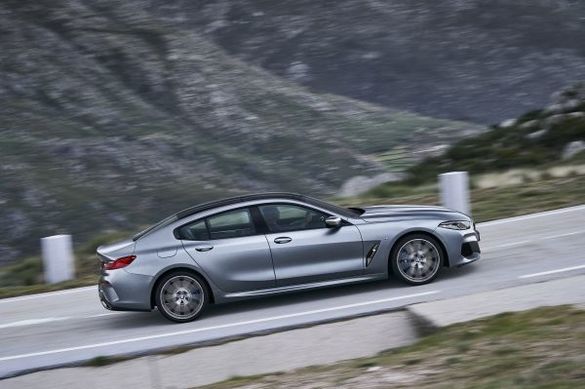 FOTO BMW și-a extins familia Serie 8 cu versiunea Gran Coupe