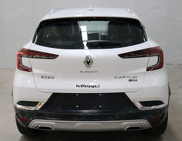 FOTO SPION Renault Captur: noua generație a SUV-ului a fost fotografiată fără camuflaj