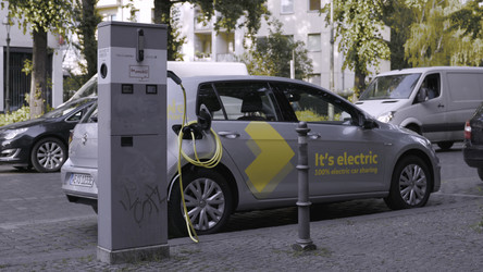 VW a lansat oficial serviciul de car sharing We Share
