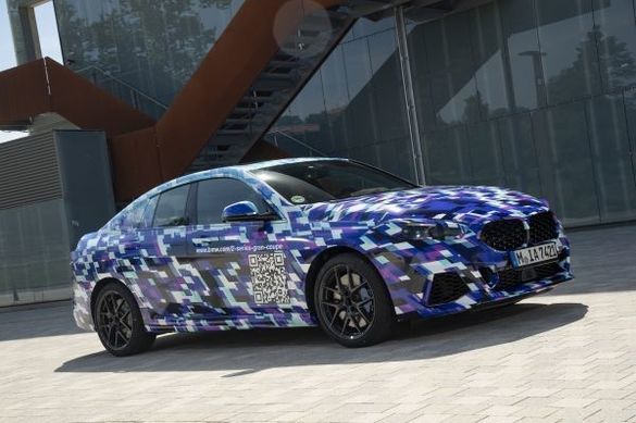FOTO-SPION BMW pregătește de lansare un nou model