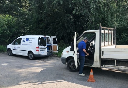 Aproape jumătate dintre vehiculele verificate în trafic de RAR în primul semestru, declarate neconforme