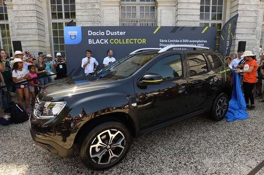 GALERIE FOTO Dacia testează vânzările online cu o ediție ultra-limitată a lui Duster, numită Black Collector