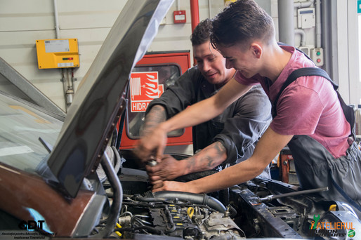Sixt Group România continuă "Atelierul Union Motors". Alți 10 elevi intră în cursă, în anul școlar 2019-2020 