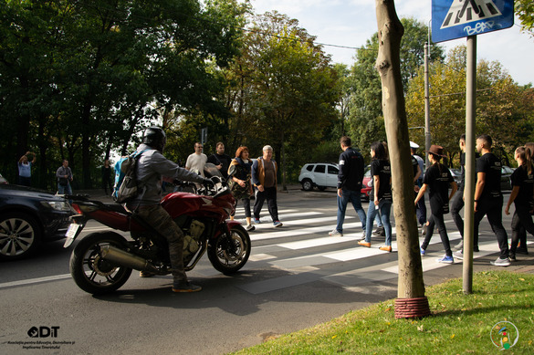 FOTO Trei treceri de pietoni 3D au fost amenajate în București