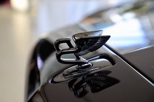 FOTO Bentley București își așteaptă clienții într-un showroom complet redecorat, în urma unei investiții de 400.000 de euro