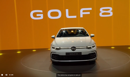 FOTO Imagini oficiale cu noul Golf 8, direct din Wolfsburg. Lansarea celui mai vândut automobil din Europa a avut amploarea unei lansări de film de la Hollywood