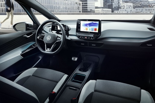 VIDEO&FOTO Volkswagen începe producția în masă a primului său model exclusiv electric