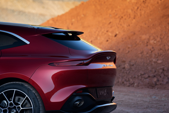VIDEO & FOTO Aston Martin și-a lansat primul său SUV și speră să-și dubleze vânzările cu ajutorul acestuia