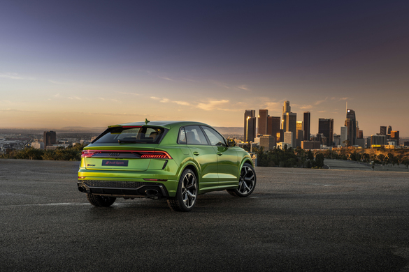 VIDEO & FOTO Audi a lansat cel mai puternic SUV al său, sub forma unei versiuni de top a celui mai scump model al familiei Q