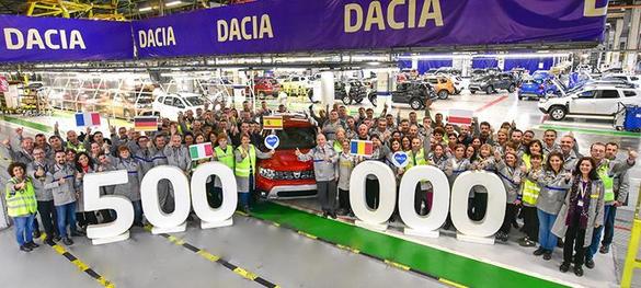FOTO Dacia a produs Dusterul cu numărul 500.000 din cea de-a doua generație. 1 vehicul la fiecare 54 de secunde