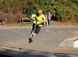 ULTIMA ORĂ Aviz pentru schimbarea Codului Rutier: Trotinetele electrice și bicicletele vor circula obligatoriu pe pistele speciale, acolo unde există. Cască de protecție obligatorie - sub 18 ani