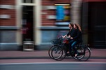 Final - Codul Rutier a fost schimbat: Amenzi mai mici pentru bicicliștii din trafic, dar sancțiuni aspre pentru lipsa semnalizării bicicletelor