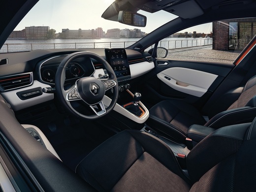 FOTO Noi fotografii-spion cu Dacia Sandero. Va fi o evoluție majoră pentru modelul românesc