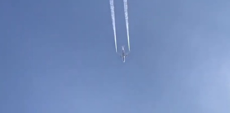 Confruntat cu o defecțiune, un Boeing și-a golit rezervoarele cu carburant peste o școală din California