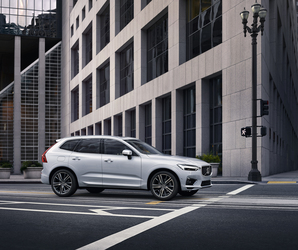 Volvo repornește parțial producția în Suedia 