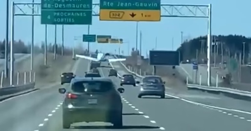 Un avion a aterizat de urgență pe o autostradă din Canada
