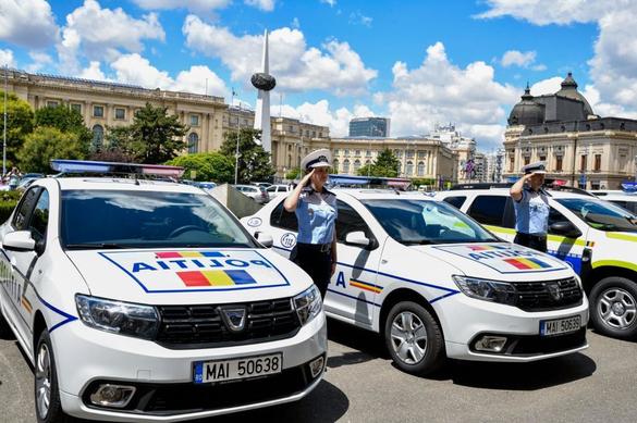 FOTO Poliția Română a cumpărat aproape 6.800 de mașini Duster și Logan de la Dacia, la un preț mediu de 14.700 de euro