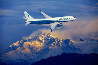Surpriză: Blue Air, cel mai mare transportator aerian român, a declanșat procedura de concordat preventiv, un mecanism de prevenire a insolvenței. Vor fi reeșalonate datorii de 100 milioane euro în următoarele 18 luni