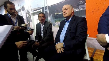  Jim Hackett, Președintele și CEO-ul Ford Motor, se retrage din companie