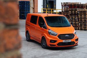 FOTO Ford lansează noile dube sport, de marfă și pasageri, Transit MS-RT, cu design inspirat din WRC