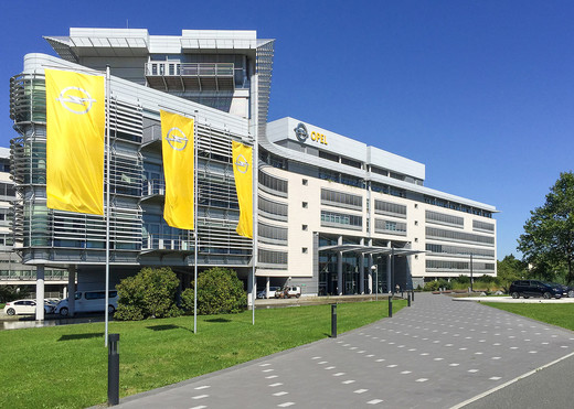 Opel vrea să vândă o parte dintr-o uzină. Fabrica ajunsese „mai mare decât Principatul Monaco”