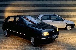 FOTO Renault Clio, mașina de care se leagă istoria Dacia Logan, a împlinit 30 de ani