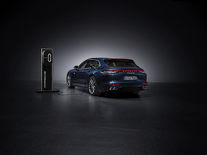 FOTO Porsche a prezentat noul hybrid Panamera și cel mai puternic motor din gamă, Turbo S. Clienții din România pot deja comanda noile motorizări