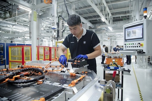Fabrica de baterii a BMW din China își dublează capacitatea de producție pentru a face față cererii tot mai mari