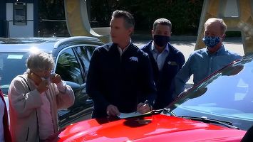 California vrea să interzică mașinile cu motoare pe benzină în 2035
