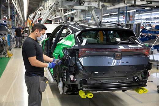 FOTO Primul model original al mărcii Cupra, Formentor, a intrat în fabricație