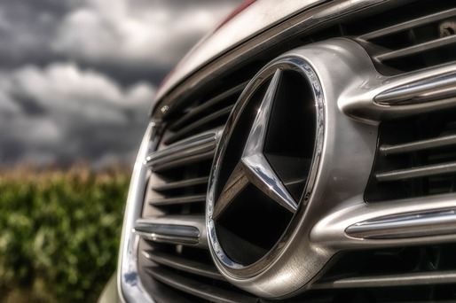 Mercedes, scădere pe fondul pandemiei de 13% pentru vânzările de autoturisme și vanuri, după trei trimestre, dar cu creștere pe trimestrul al treilea