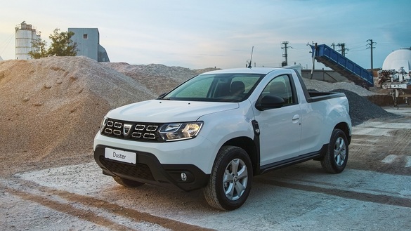 ULTIMA ORĂ FOTO Dacia lansează versiunea de serie Duster Pick-up