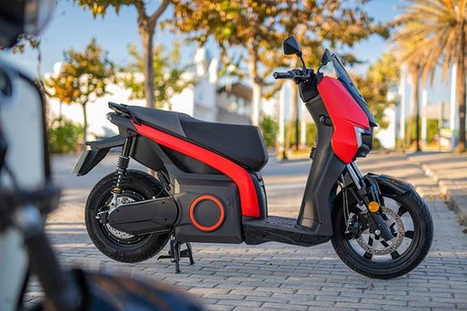 FOTO & VIDEO SEAT a lansat MO eScooter 125, cu motor de 10 CP și autonomie de 125 km