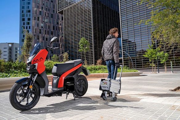 FOTO SEAT a lansat MO eScooter 125, cu motor de 10 CP și autonomie de 125 km